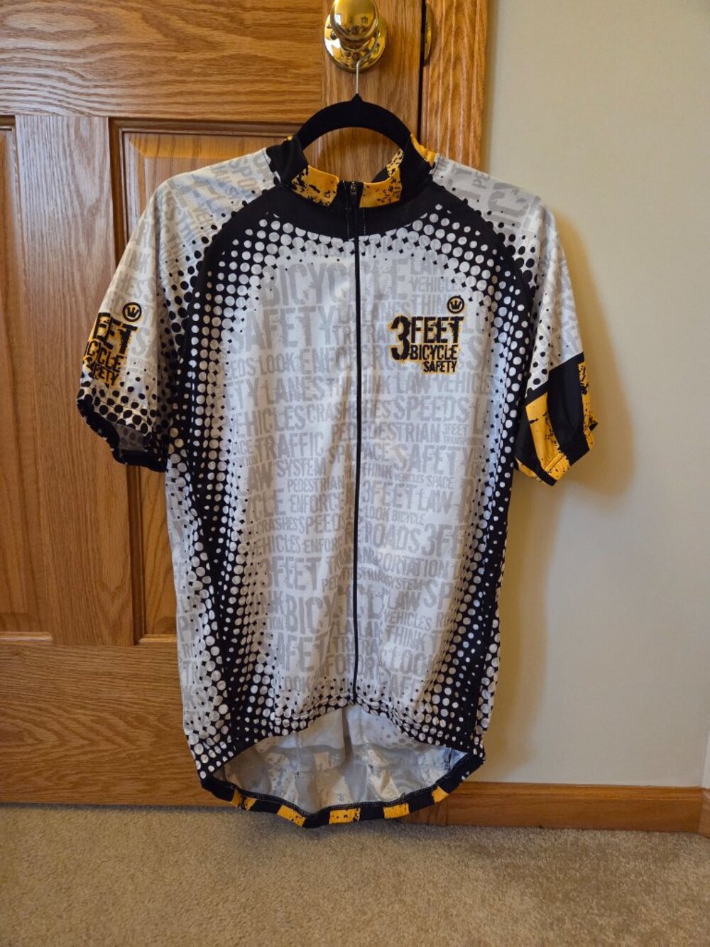 Canari men's bike jersey loose fit bike safety design